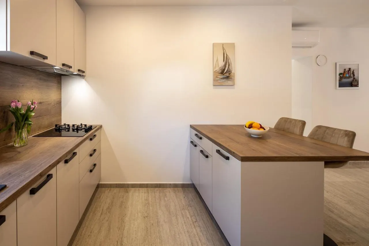 Apartman Mia Kastela 0*,