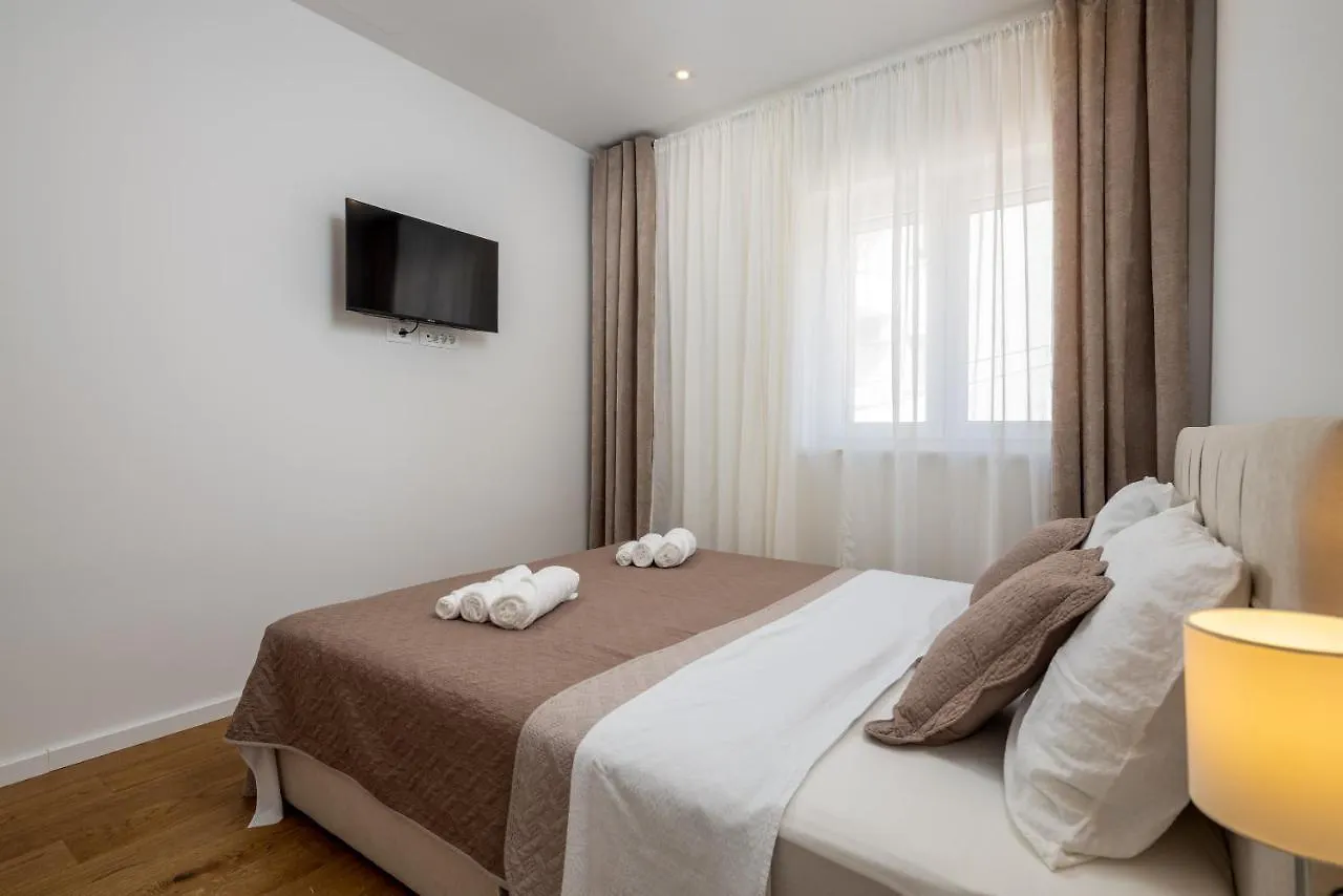 Apartman Mia Kastela 0*,  Croatia