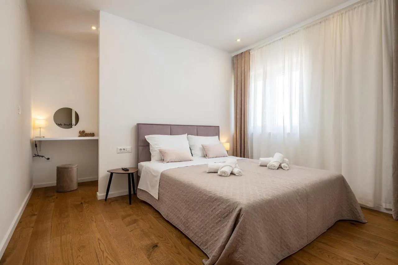 Apartman Mia Kastela Apartment